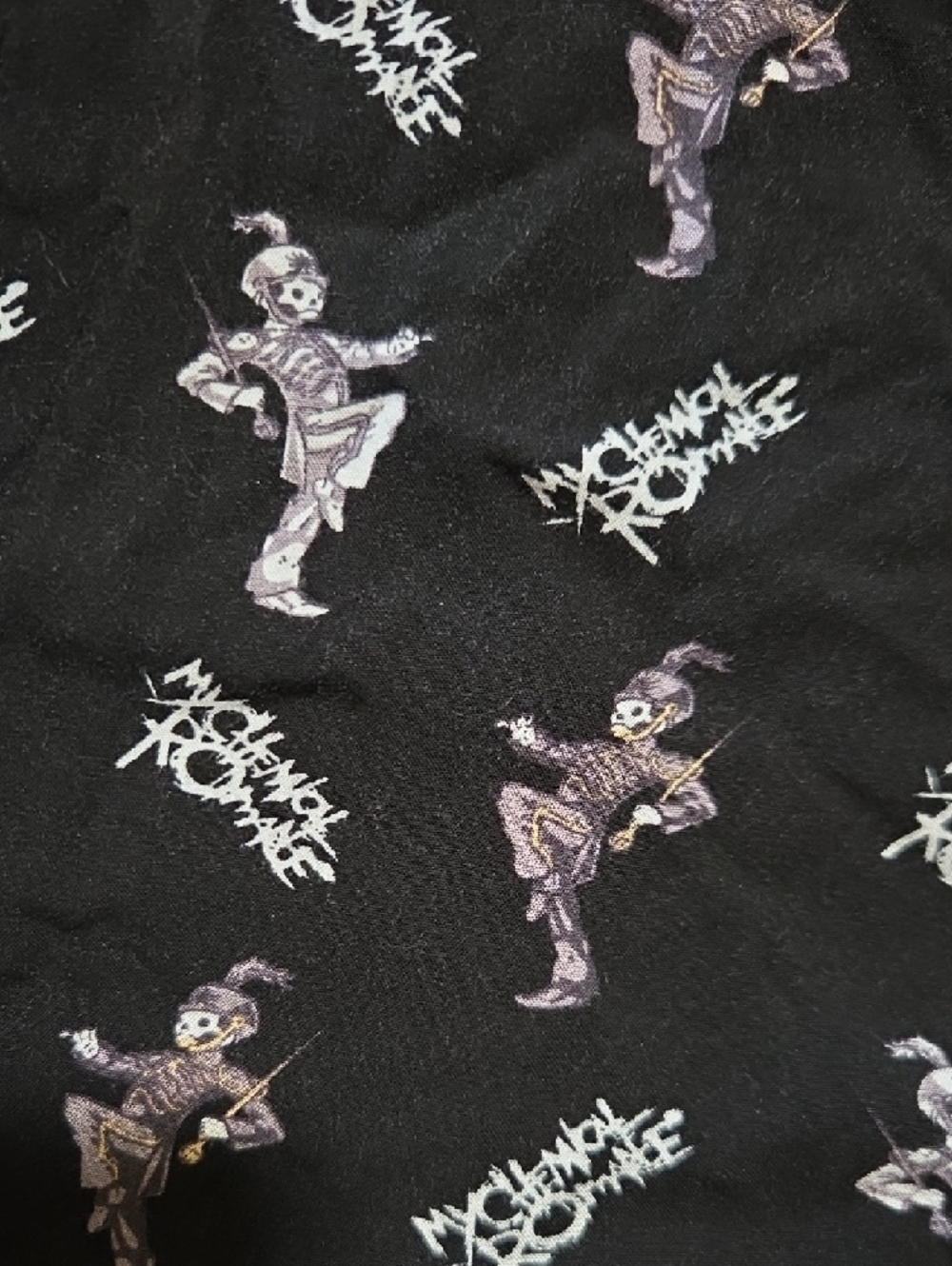 My Chemical Romance Crop Black Button-Up Short Sleeve Shirt Size Medium - Picture 6 of 6